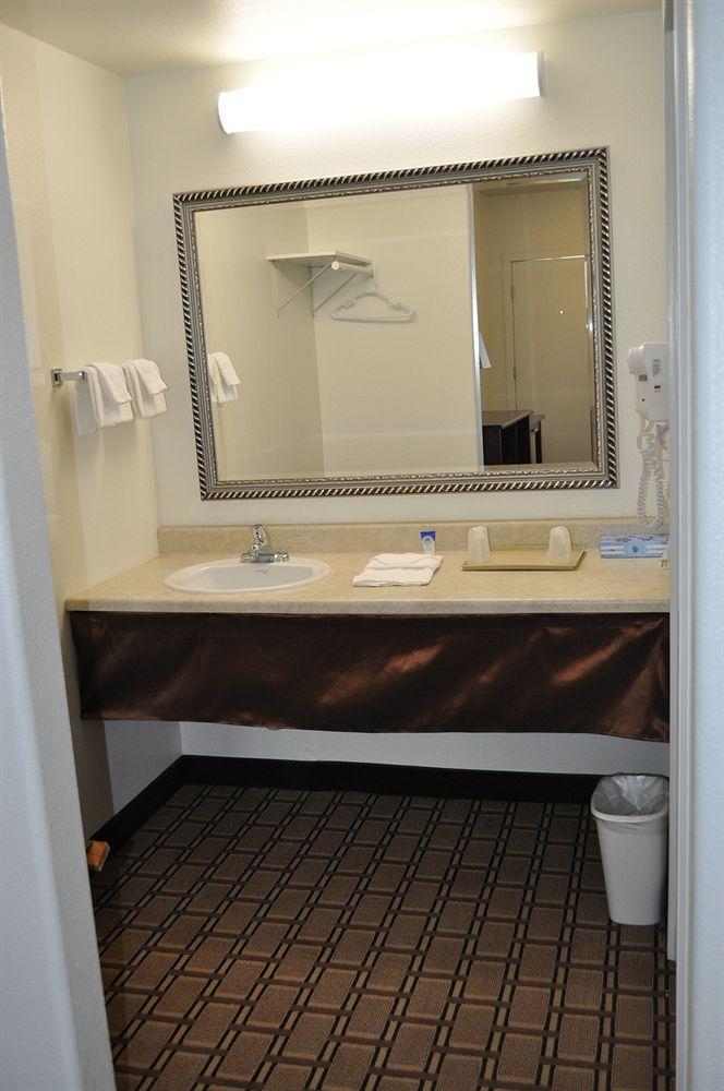 America Inn & Suites Ridgecrest Εξωτερικό φωτογραφία