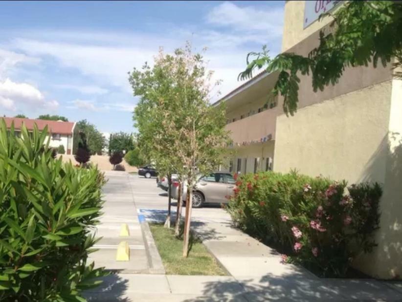America Inn & Suites Ridgecrest Εξωτερικό φωτογραφία